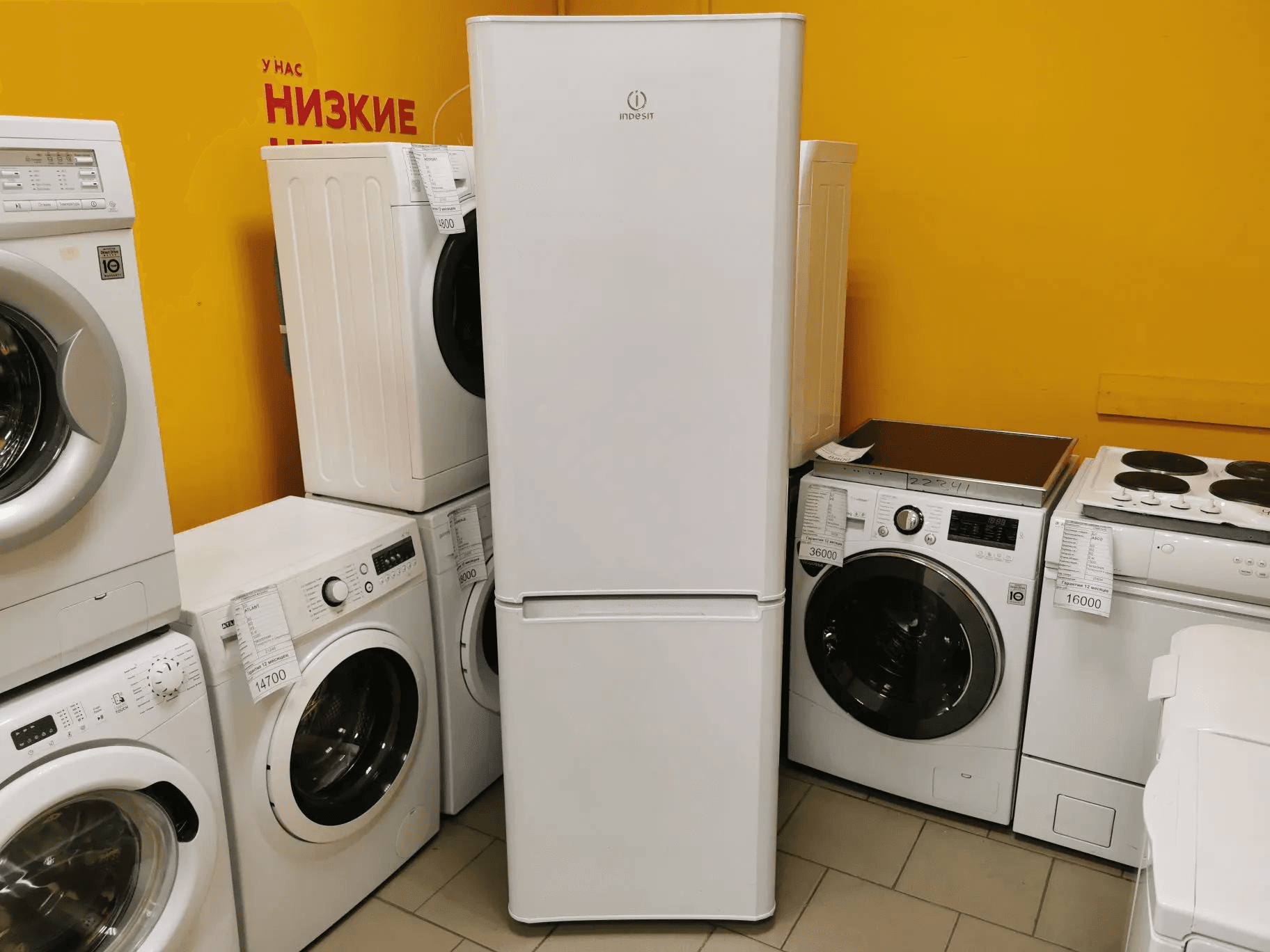 Холодильник INDESIT BIA18 