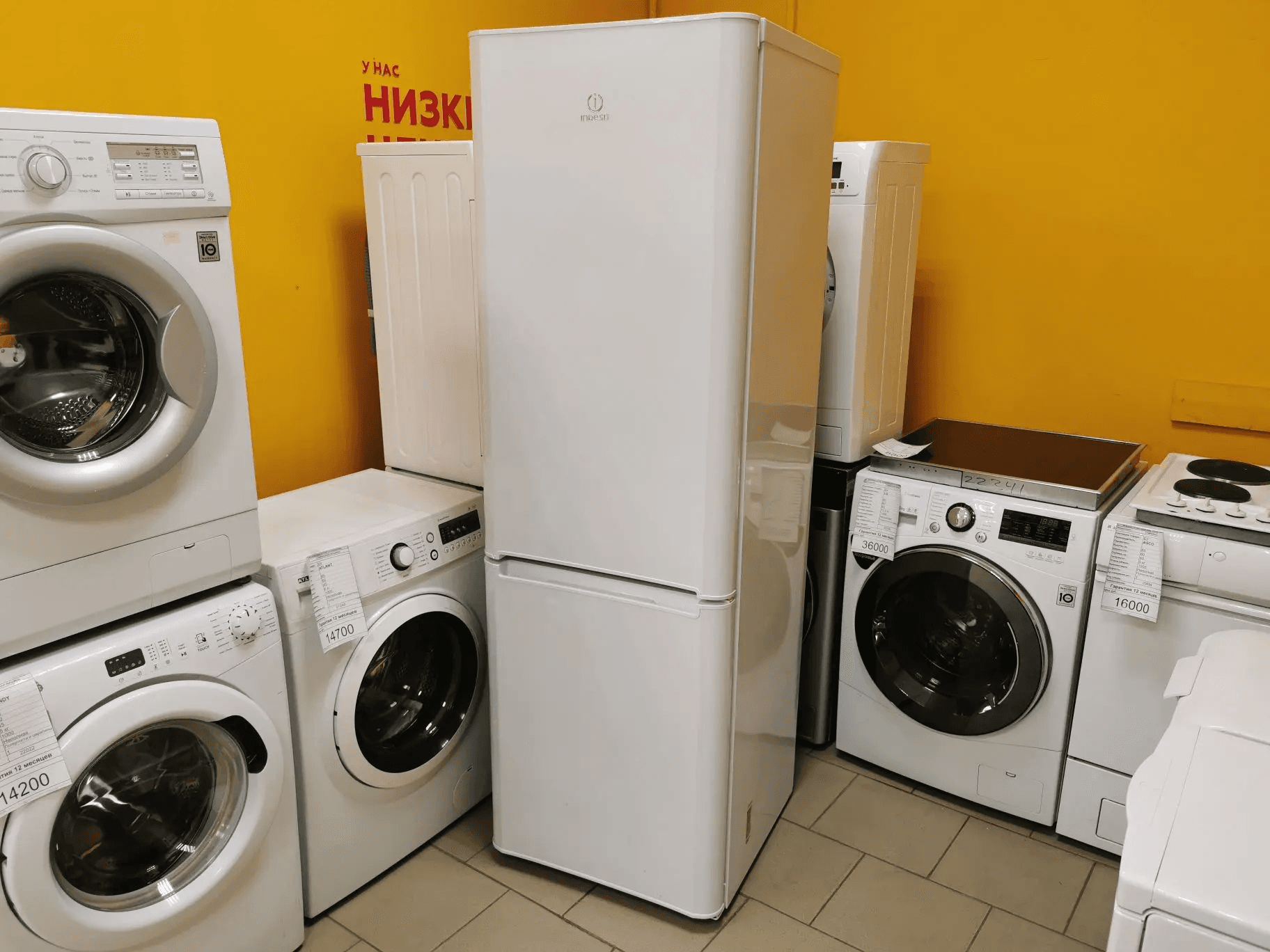 Холодильник INDESIT BIA18 