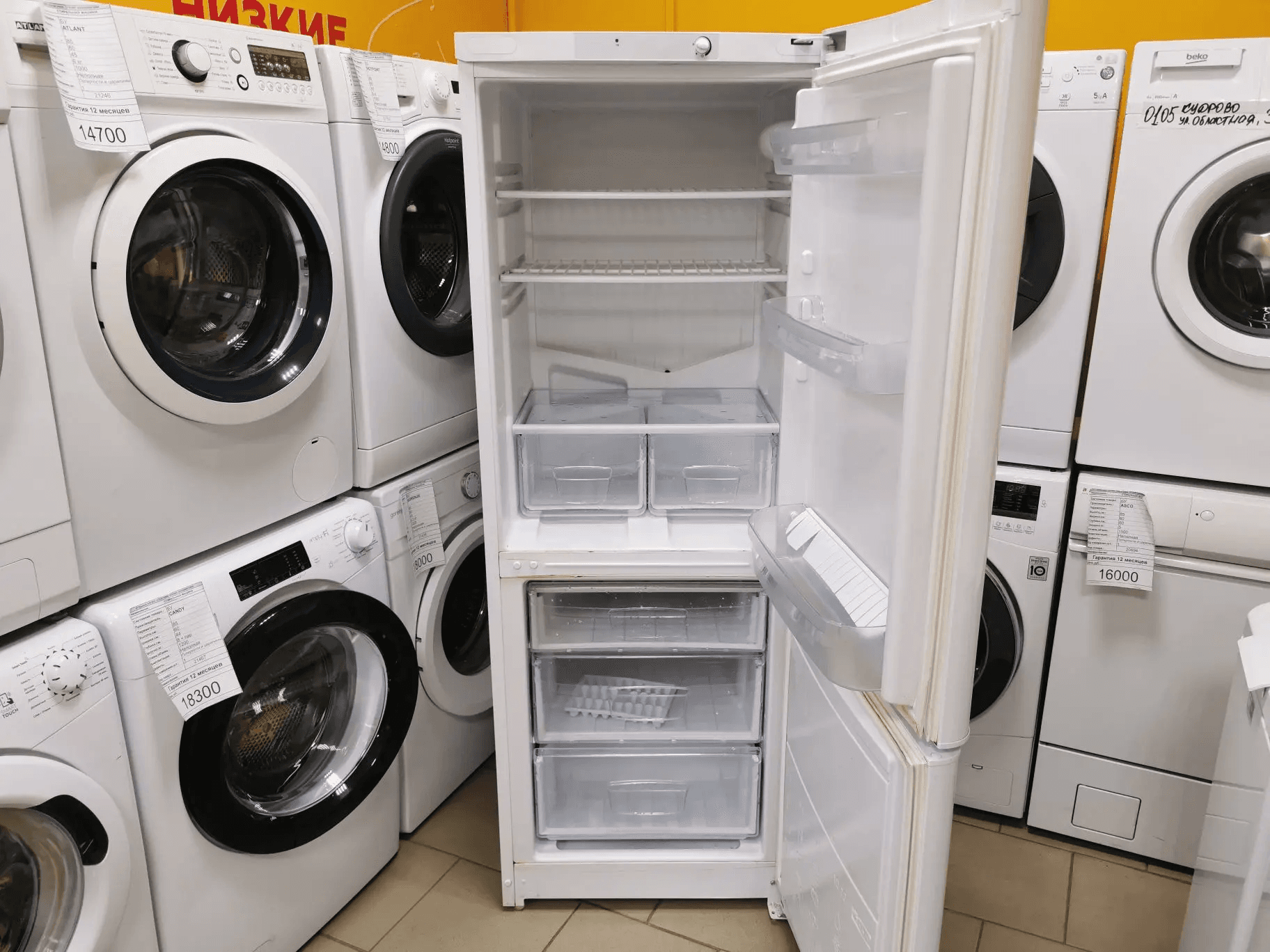 Холодильник INDESIT BI160  